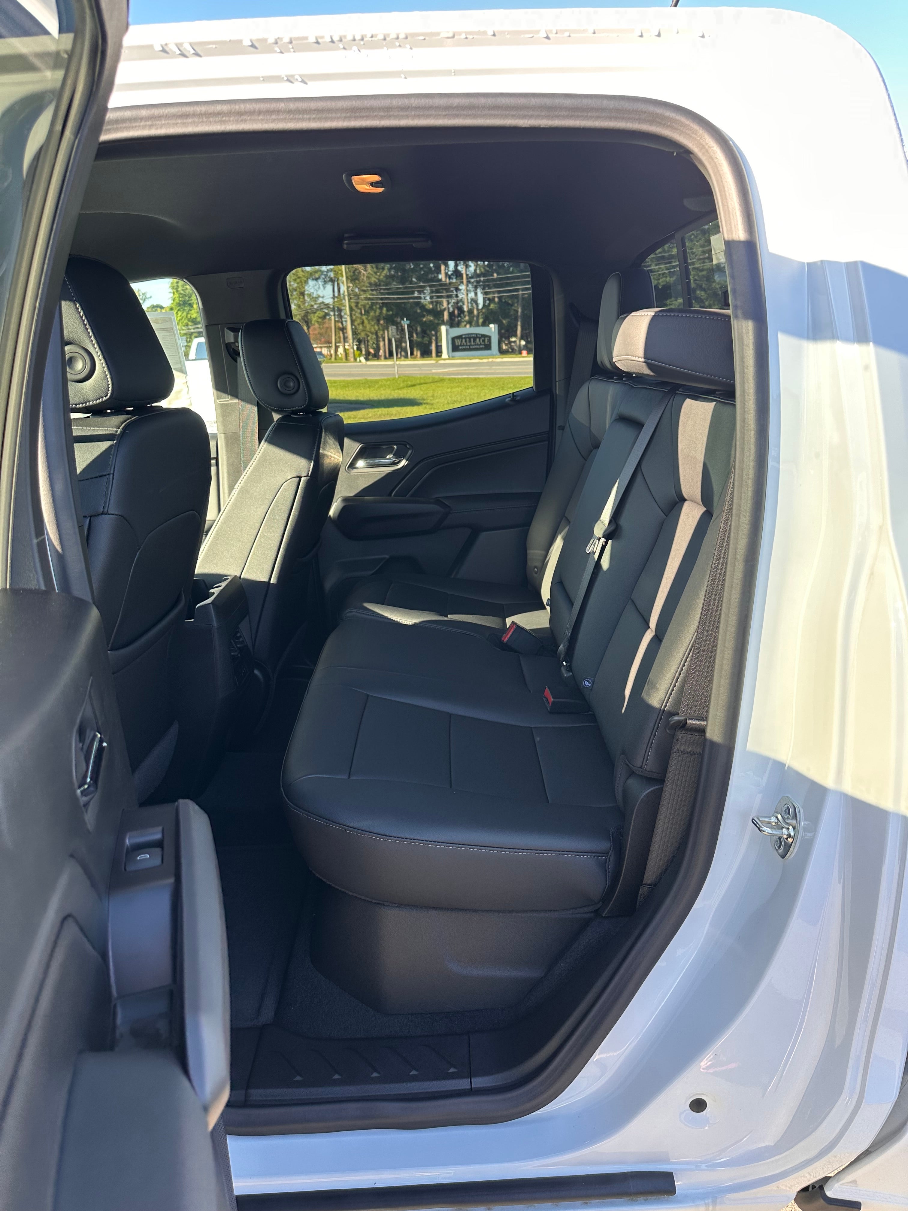 2025 Chevrolet Colorado WT/LT