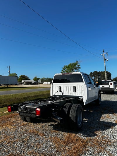 2026 GMC Sierra 3500 HD Chassis Cab Pro