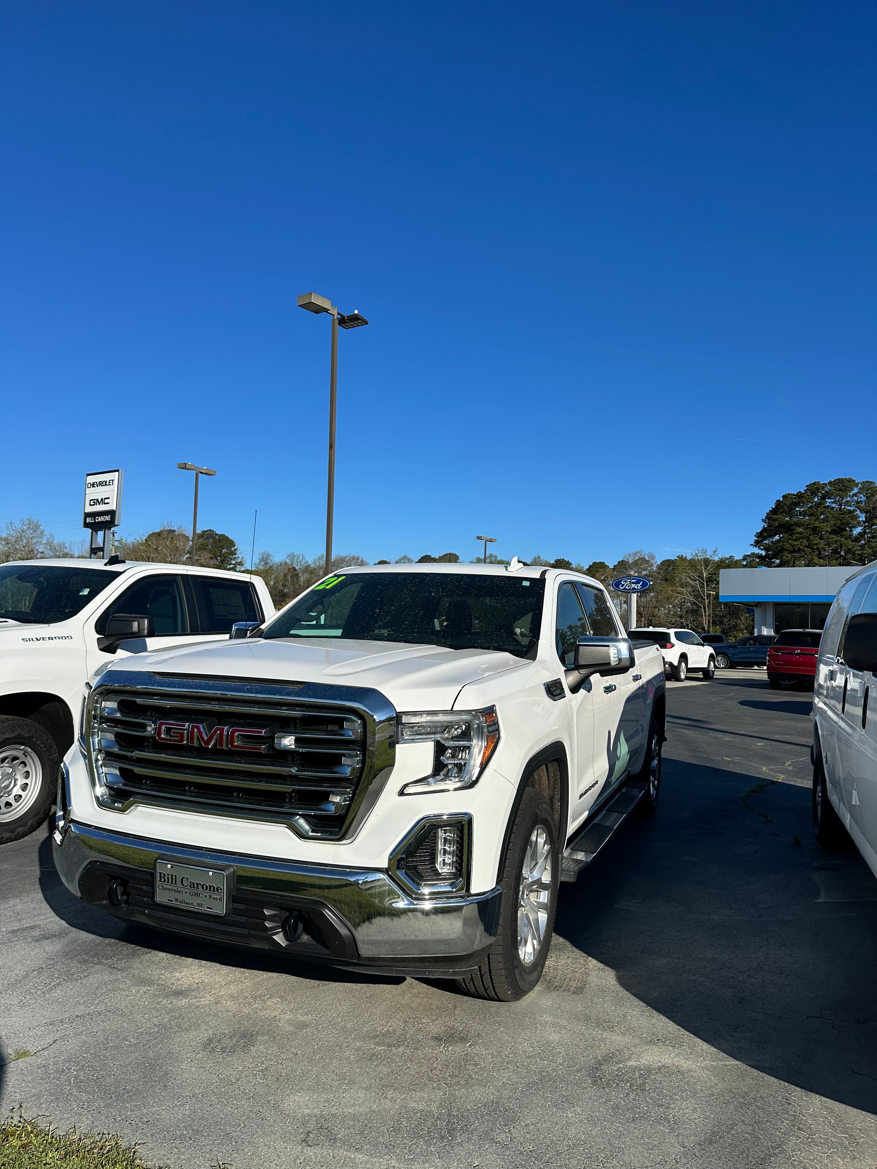 2021 GMC Sierra 4WD Crew Cab Short Box SLT's photo